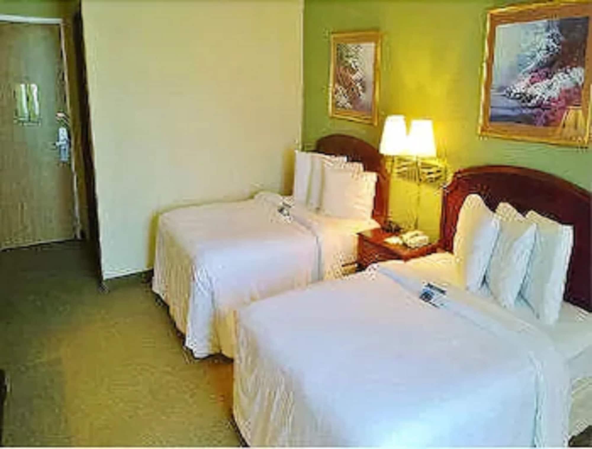 Clarion Pointe Bloomington-Normal Near I-55 And University Extérieur photo