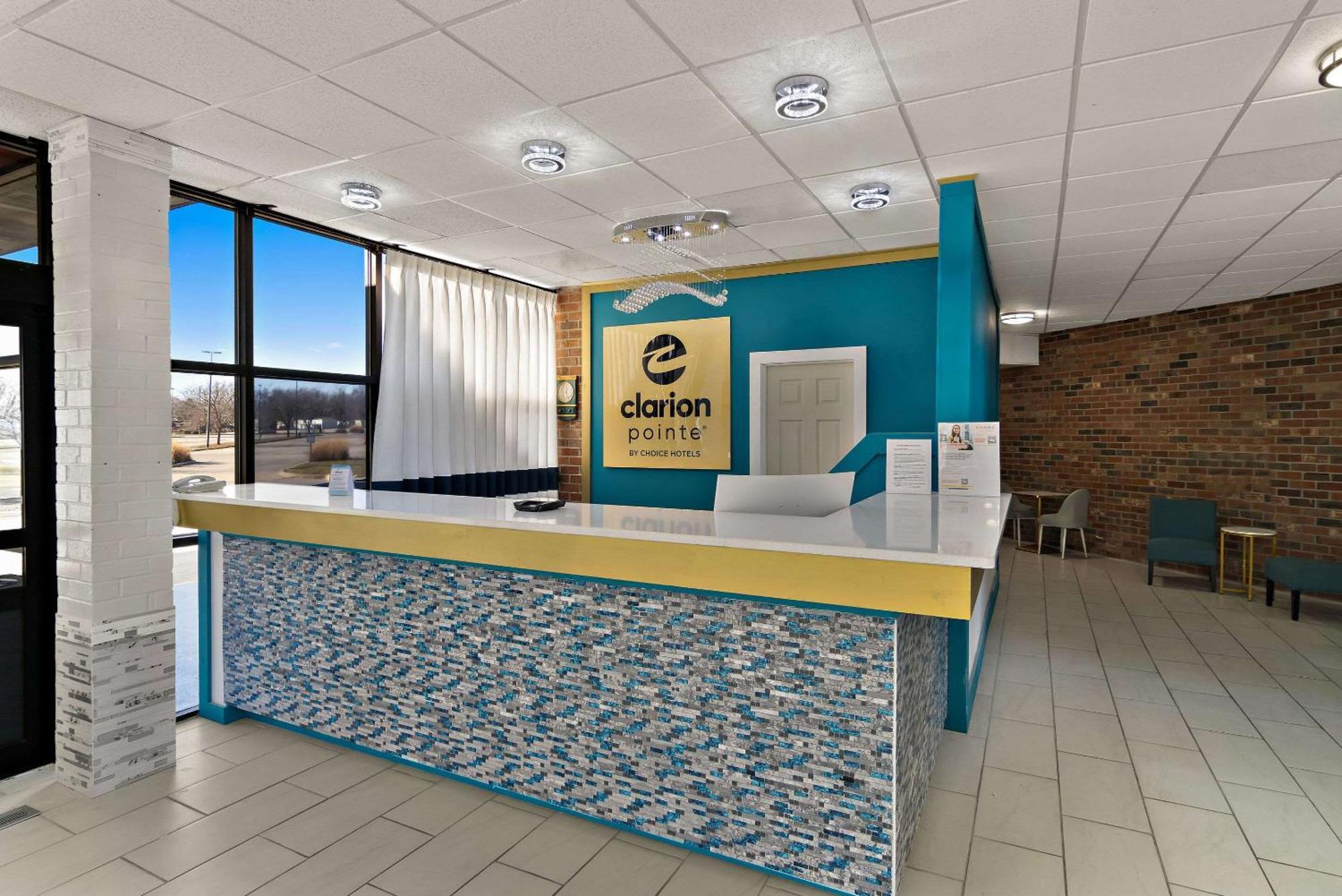 Clarion Pointe Bloomington-Normal Near I-55 And University Extérieur photo