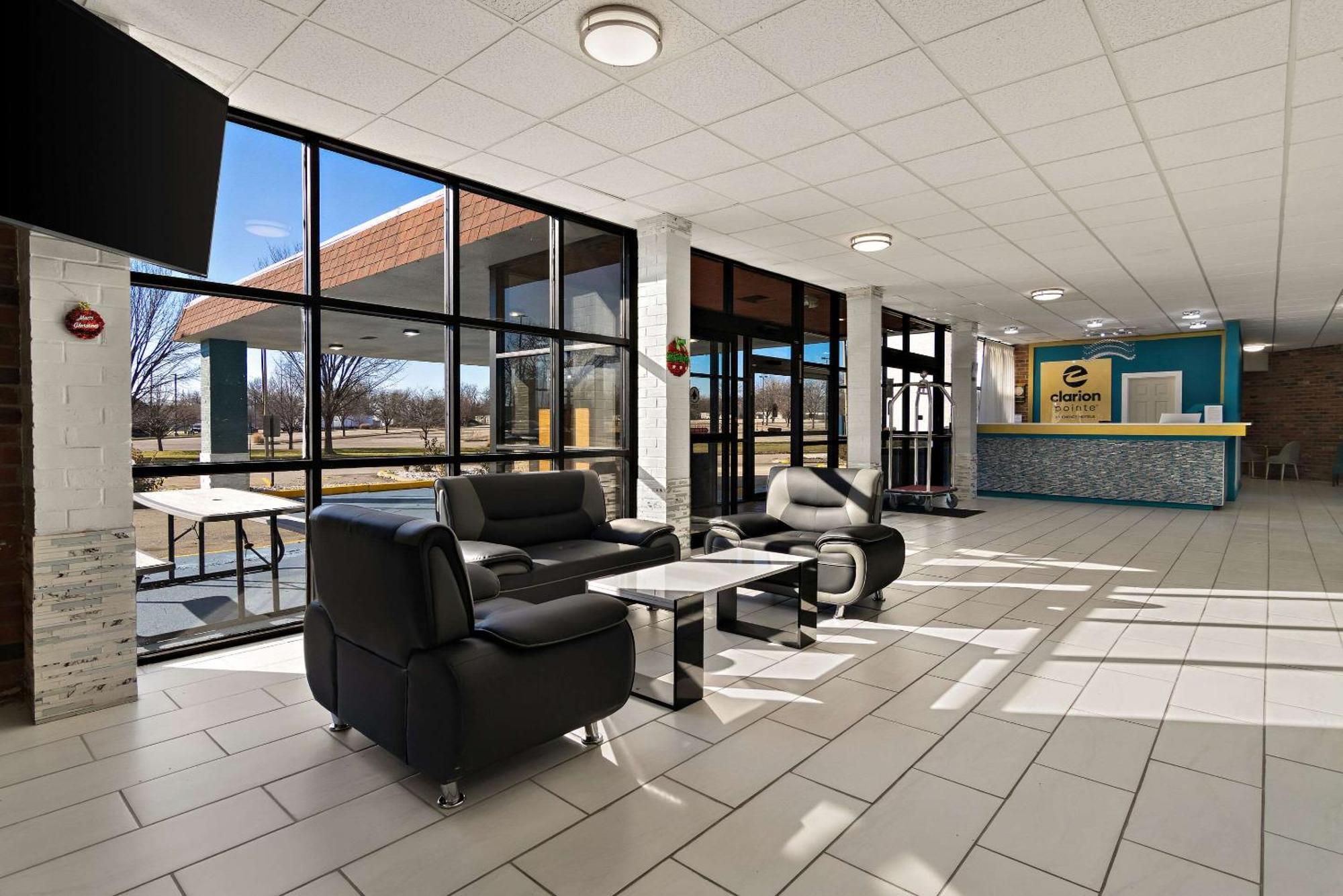 Clarion Pointe Bloomington-Normal Near I-55 And University Extérieur photo